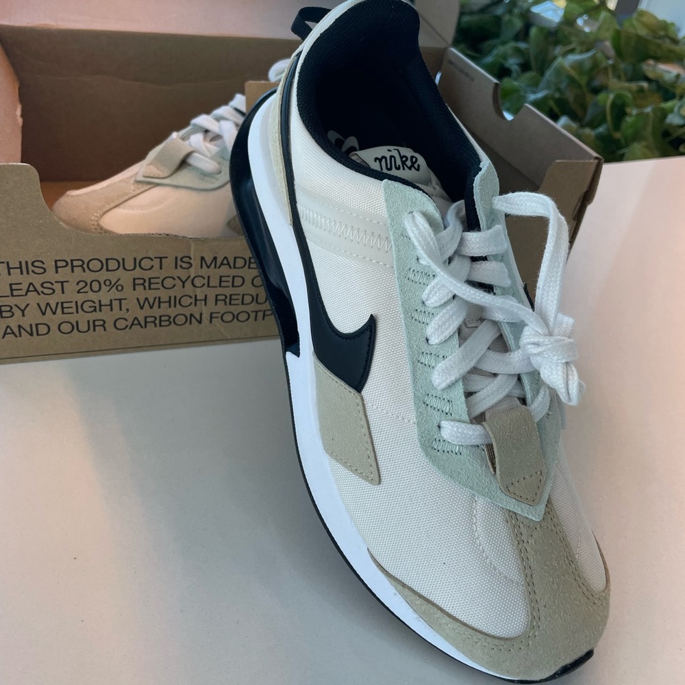 Adidas canvas shoes. Size 9.5 or 7 in men. Never worn. New in box.